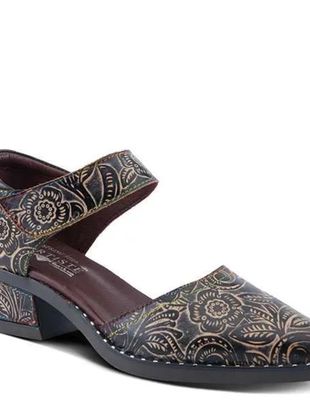 L’Artiste Closed Toe Shoe
